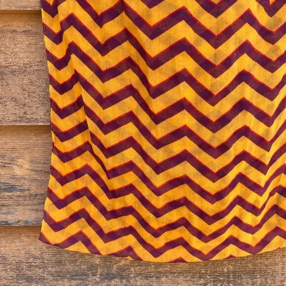 Vintage Y2K Harry Potter Gryffindor Infinity Scarf Chevron Pattern Yellow & Red - Picture 11 of 16